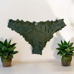 Hollister NWT Ruffle Cheeky Bikini Bottoms XS